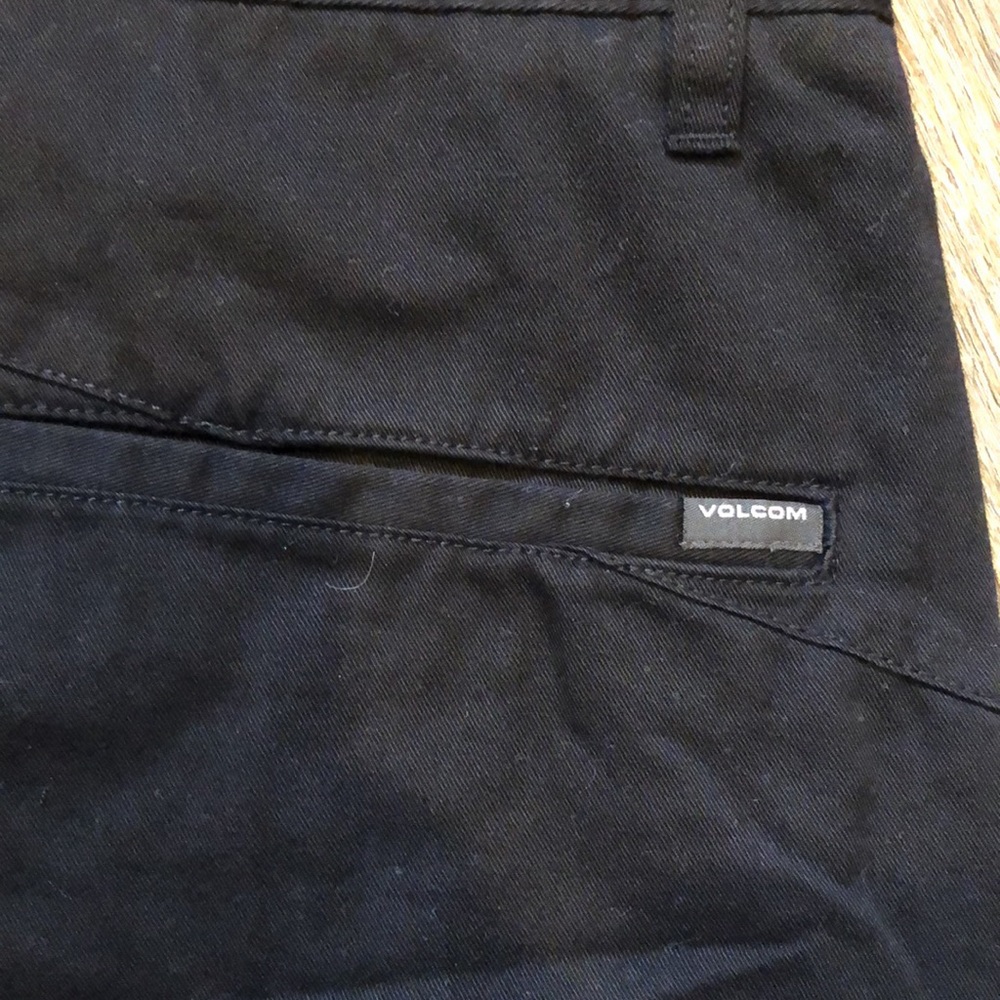 Volcom Black Shorts - Picture 4 of 10